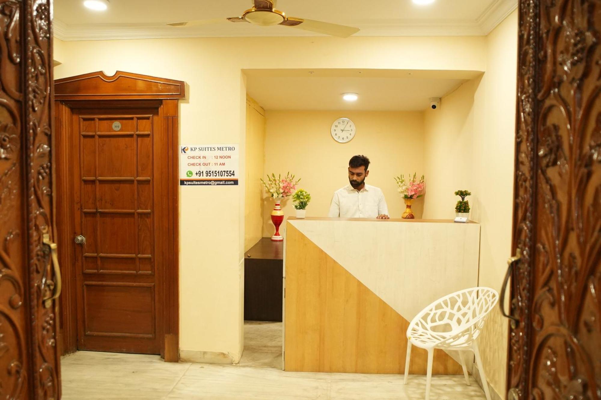 Hotel Kp Suites Metro Hyderabad Exterior photo