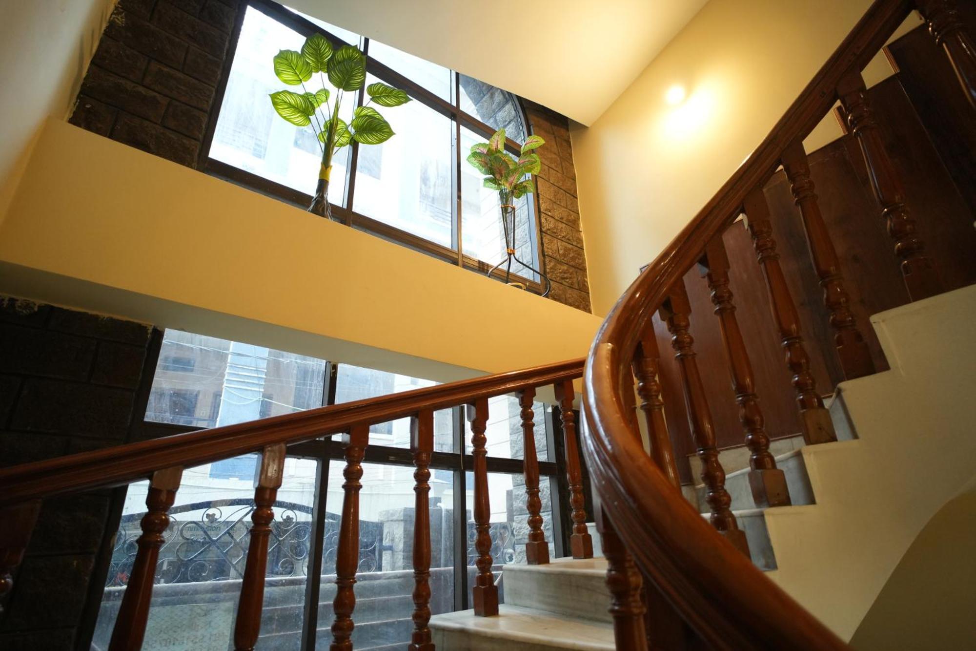 Hotel Kp Suites Metro Hyderabad Exterior photo